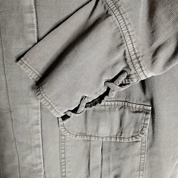 Willow & Clay Military Quilted Jacket Size Medium Green Beaded Arm Patches - Picture 6 of 9